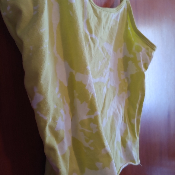 Bleach dyed cropped tank - Picture 5 of 5